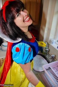Snow White Her Yellow Marigolds Pt2
